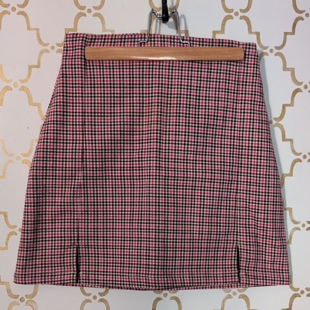 Chic Pink Checkered Mini Skirt